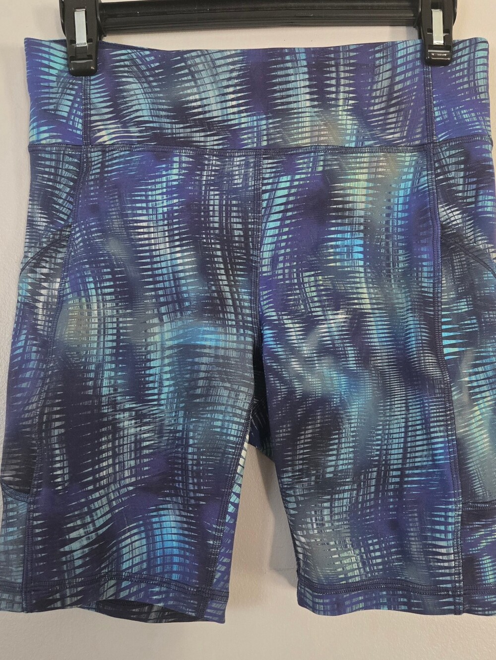 Lululemon Invigorate High Rise Short Shapeshifter Flux‎ Blue Multi Size 6